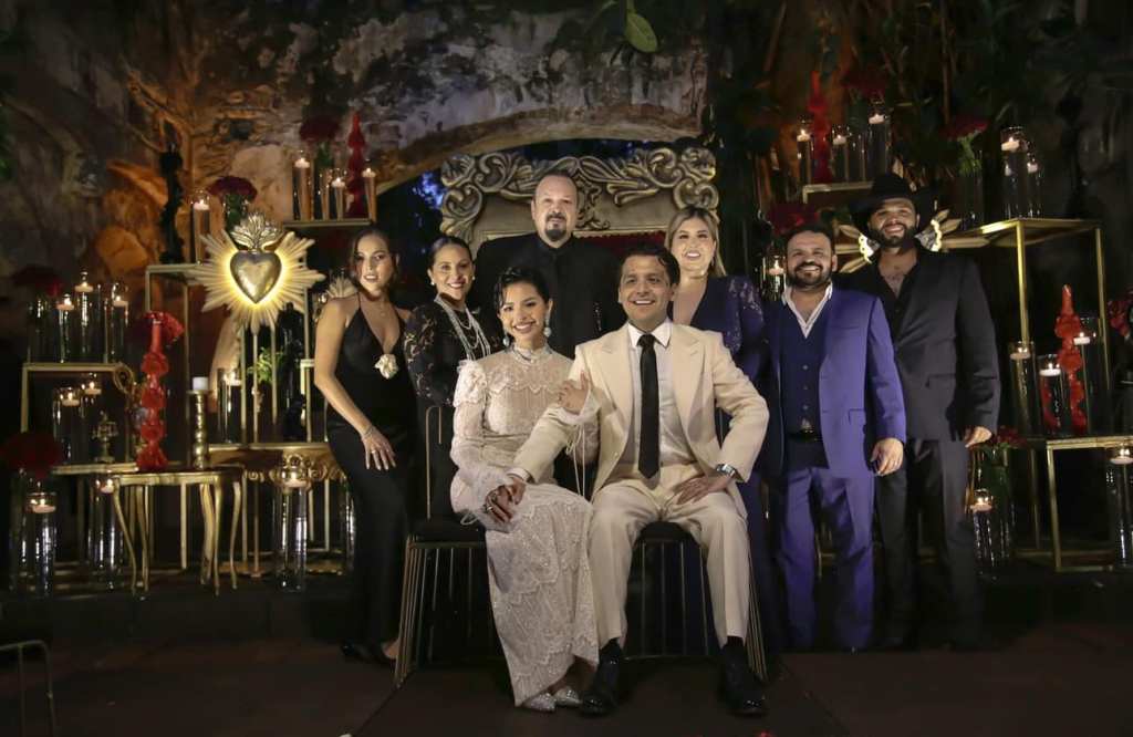 Pepe Aguillar pagó la boda de su hija con&nbsp;Nodal.